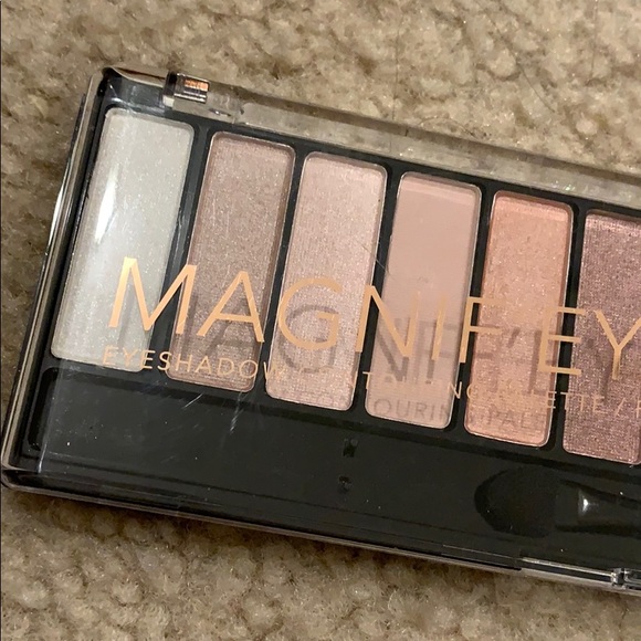 RIMMEL London eyeshadow contouring palette - Picture 2 of 6